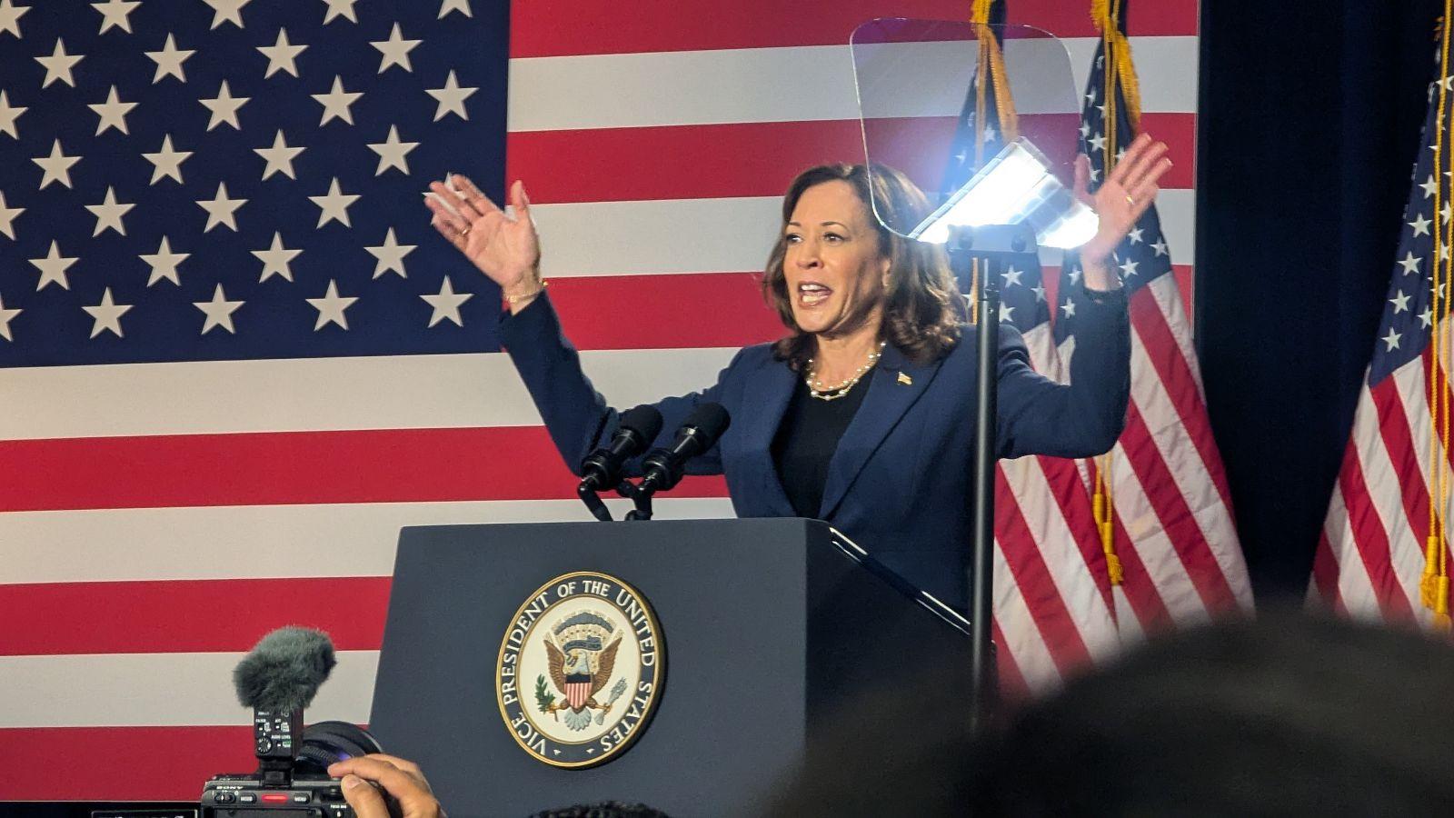 Harris Targets College Voters in Wisconsin Swing, Joined by Mark Cuban