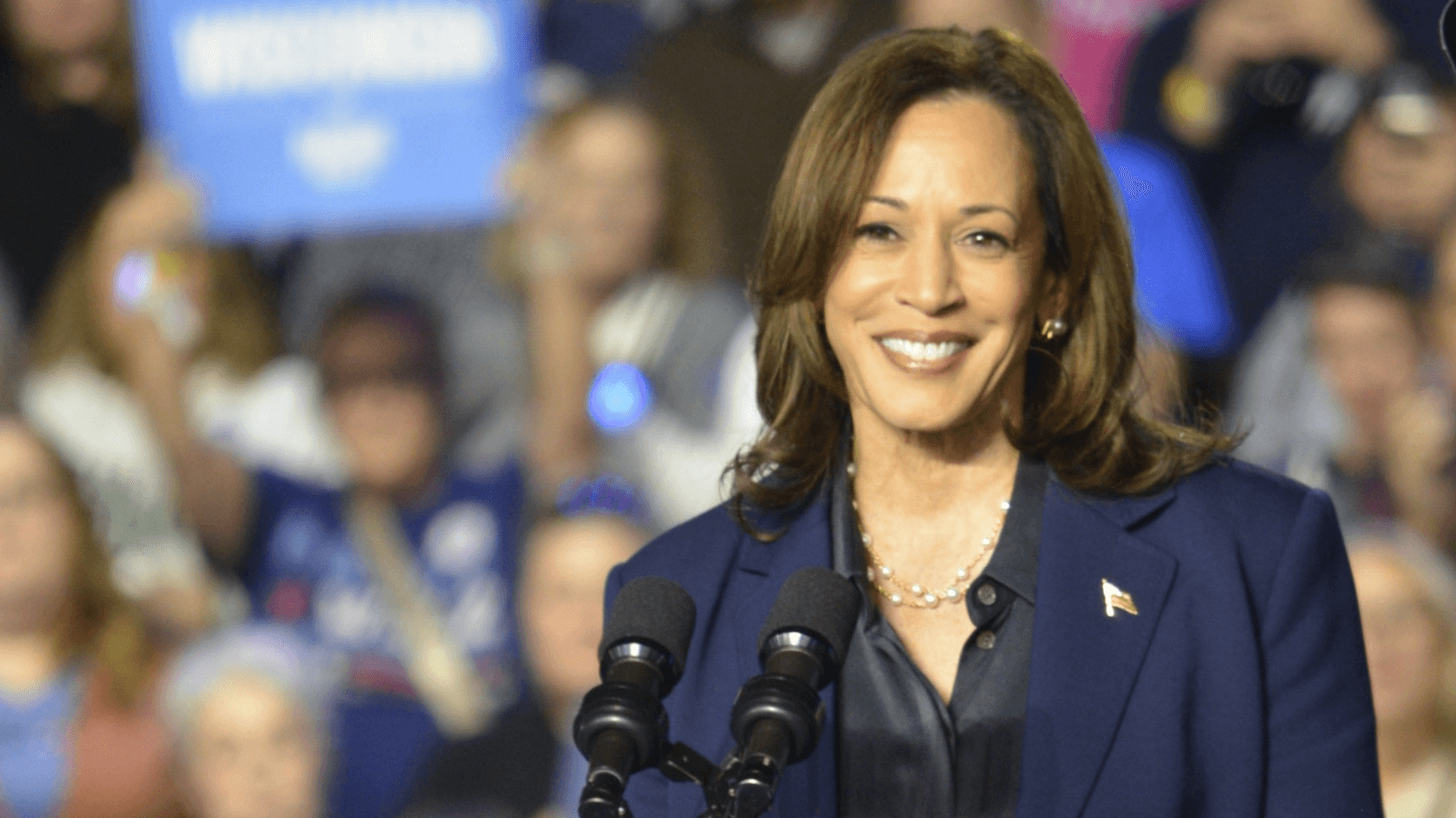 Kamala Harris brings campaign to Green Bay